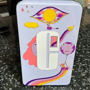 Clinique Limited Edition- Travel Exclusive Tin